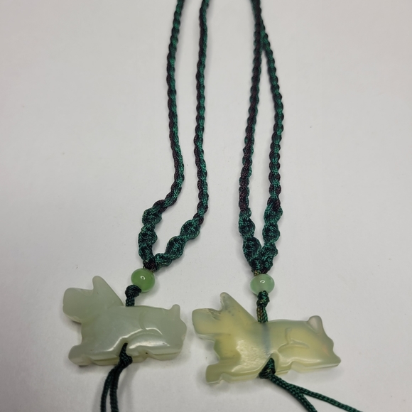 Necklace green or black thread jadeite carved stone year of the dog new - Picture 12 of 13